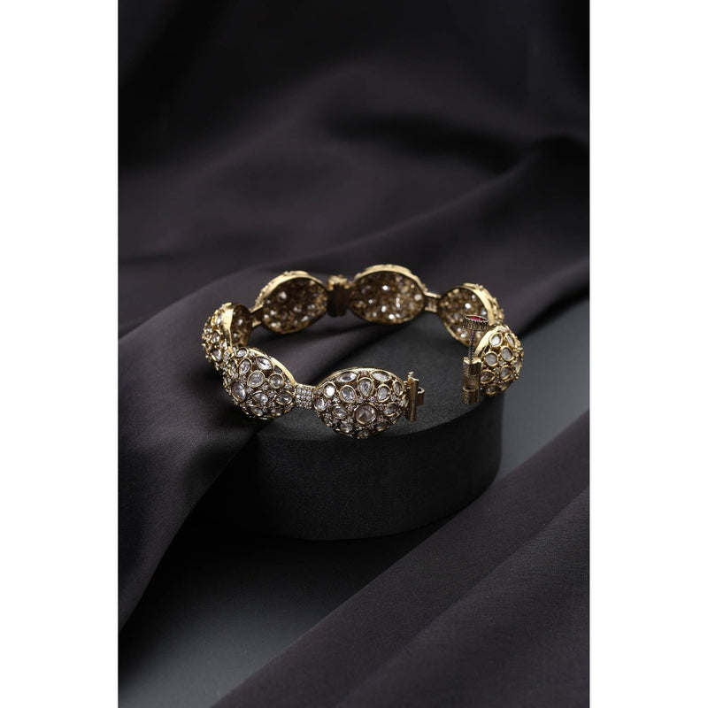 SWABHIMANN White Polki Pacheli Kada