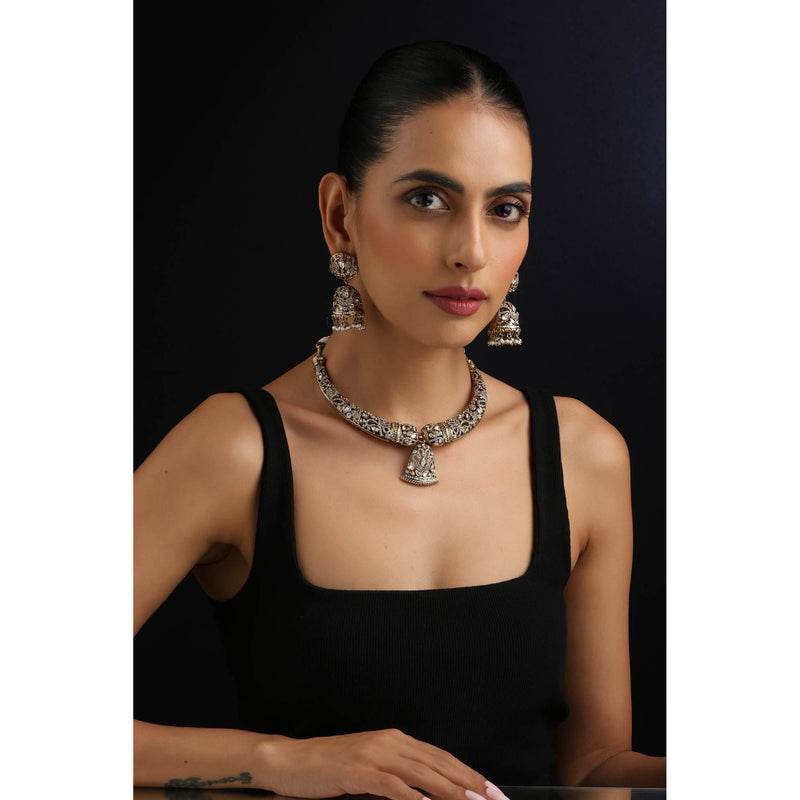 SWABHIMANN Gold Victorian Polki Hasli White Necklace with Earrings