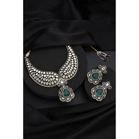 SWABHIMANN Emerald Polki Green Necklace with Earrings