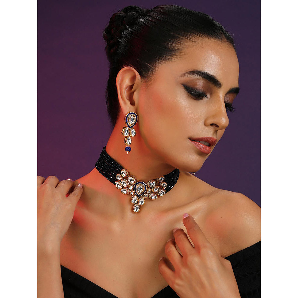 SWABHIMANN White Gold Plated Kundan Choker with Earnings