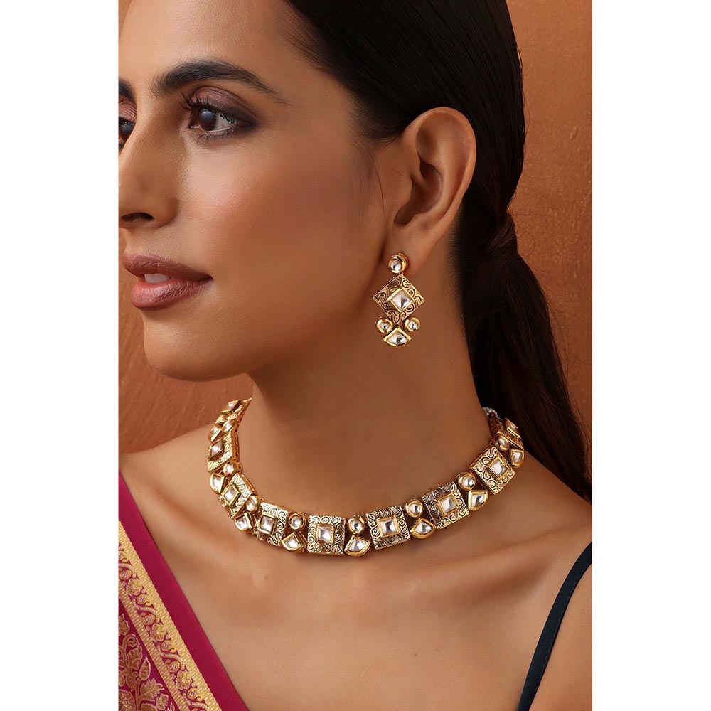 SWABHIMANN Donna White Kundan Necklace Set