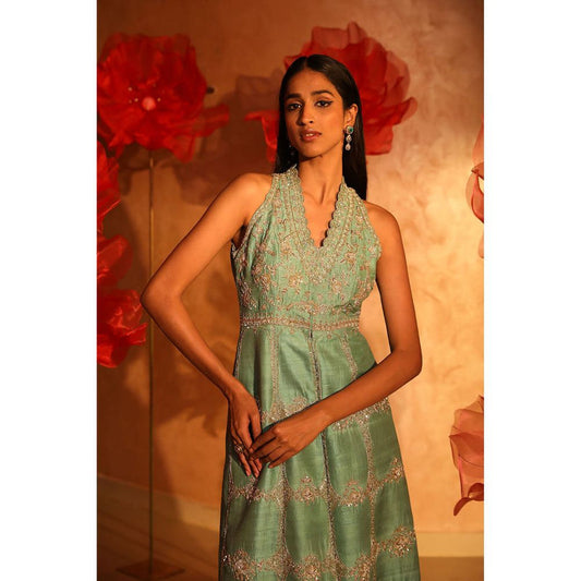 SWATHI VELDANDI Ablaze Agate Green Embroided Kurta with Pant (Set of 2)