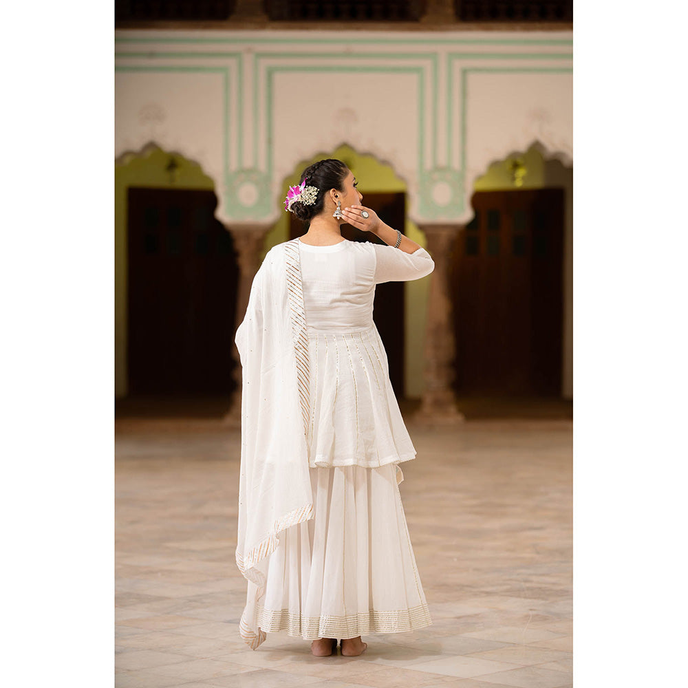 Taraasi Chandni White Mulmul Cotton Kalidar Kurti with Ghaghra & Dupatta (Set of 3)
