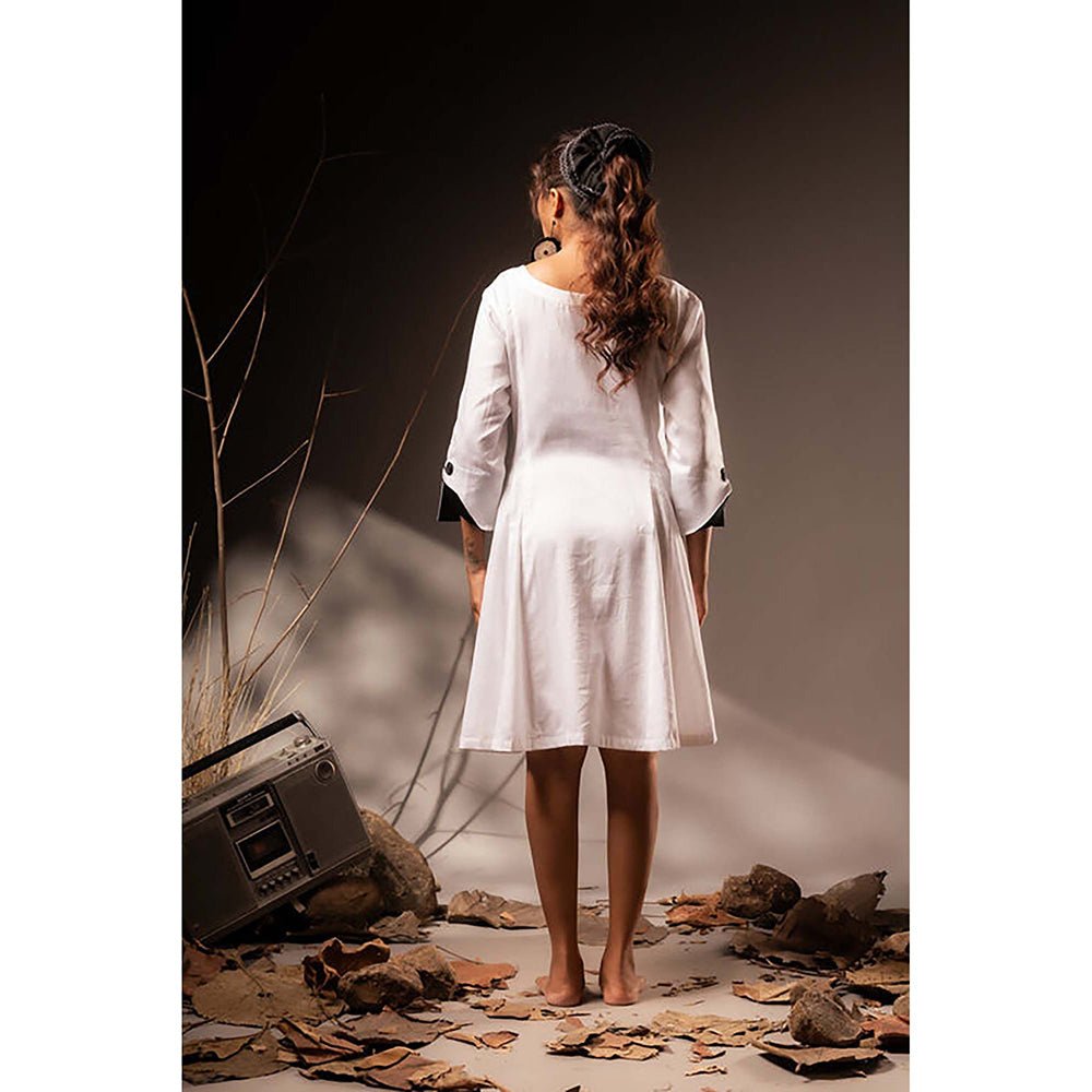 Taraasi Aakriti' Cotton Silk Dress