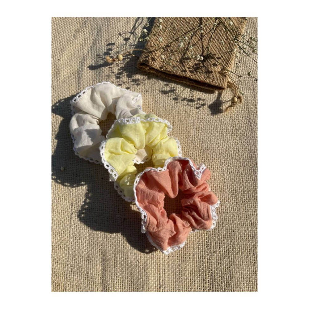 Taraasi Zero Waste Mulmul Scrunchies (Pack of 3)