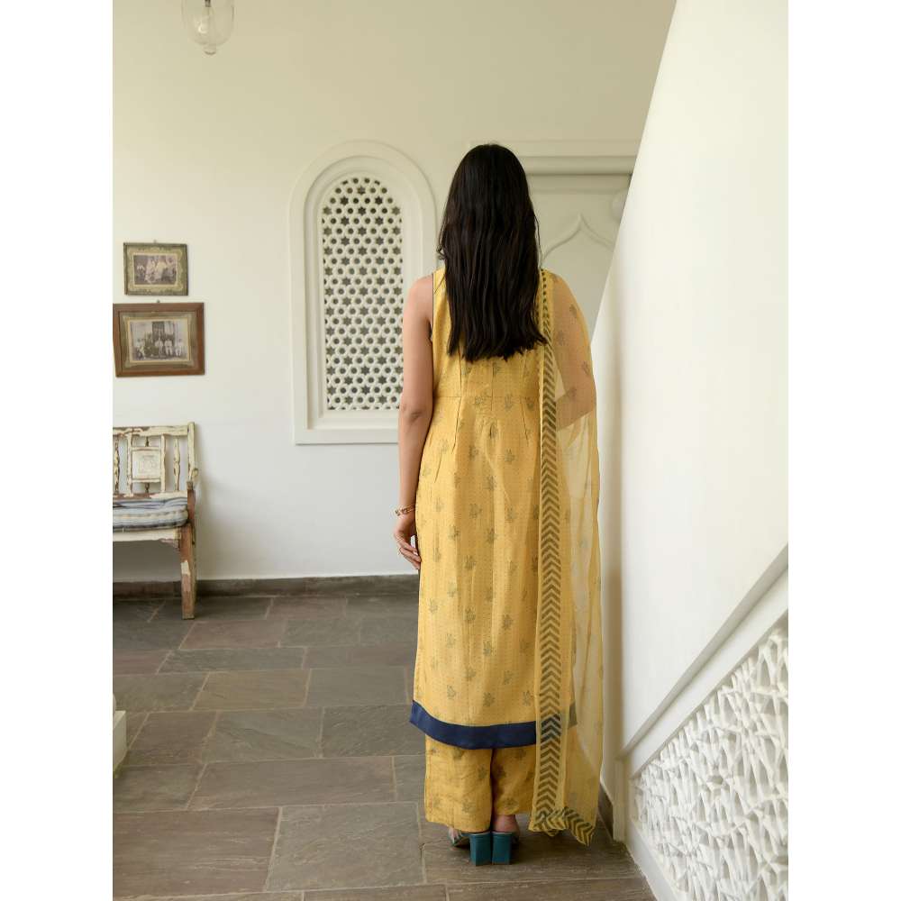 Taro india Mustard and Cornflower Kurta with Pant and Dupatta (Set of 3)