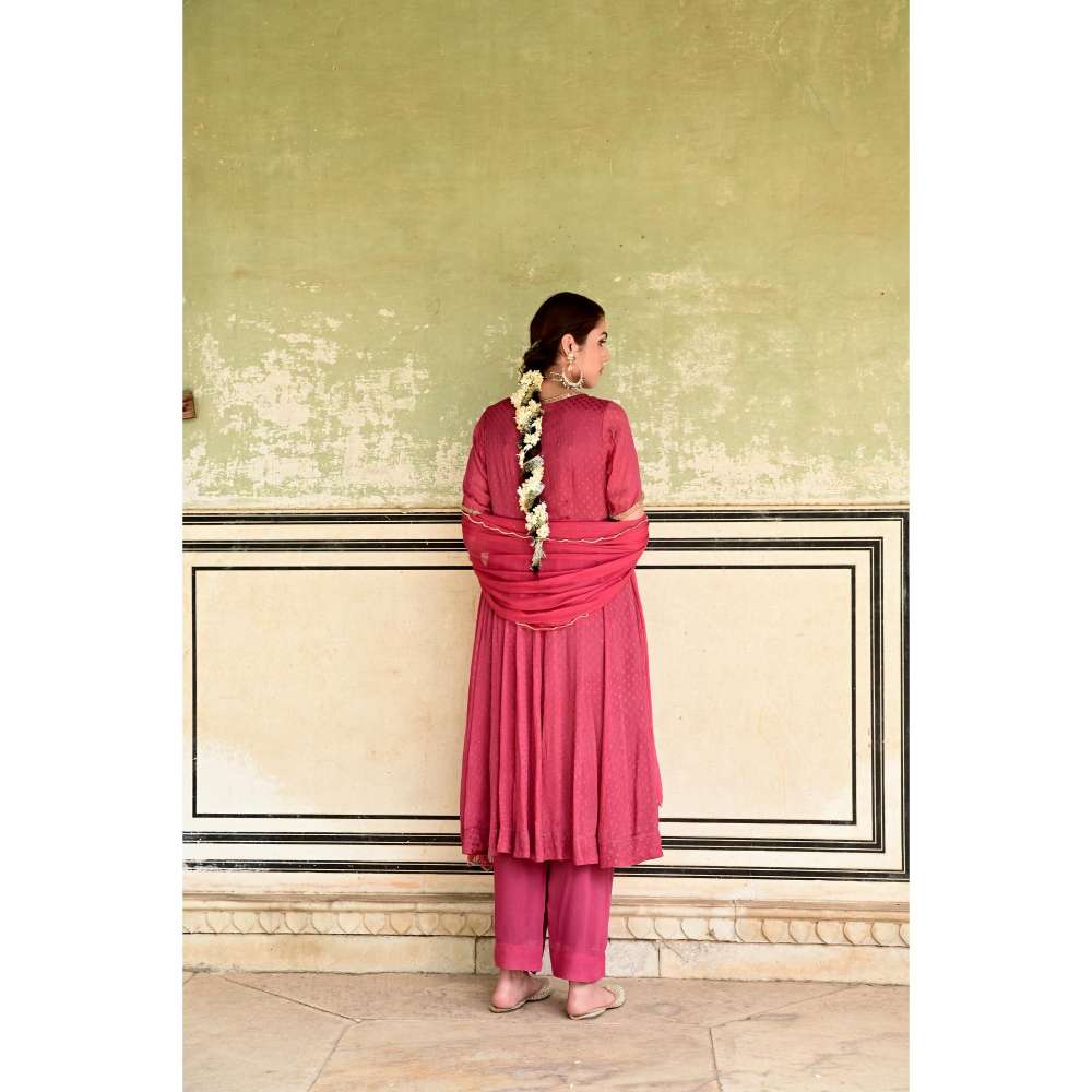 Taro India Surkh Kurta Red (Set of 3)