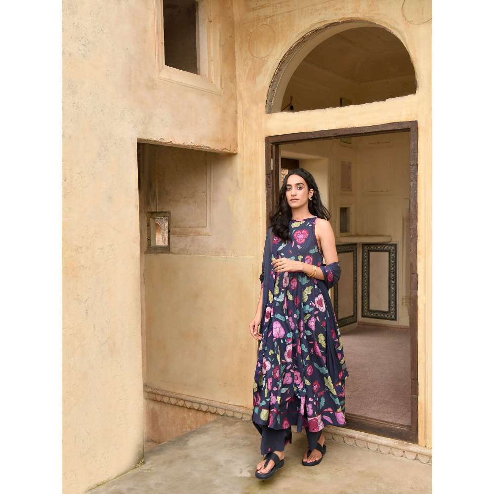 Taro India Berry Bloom Kurta with Pant and Dupatta (Set of 3)