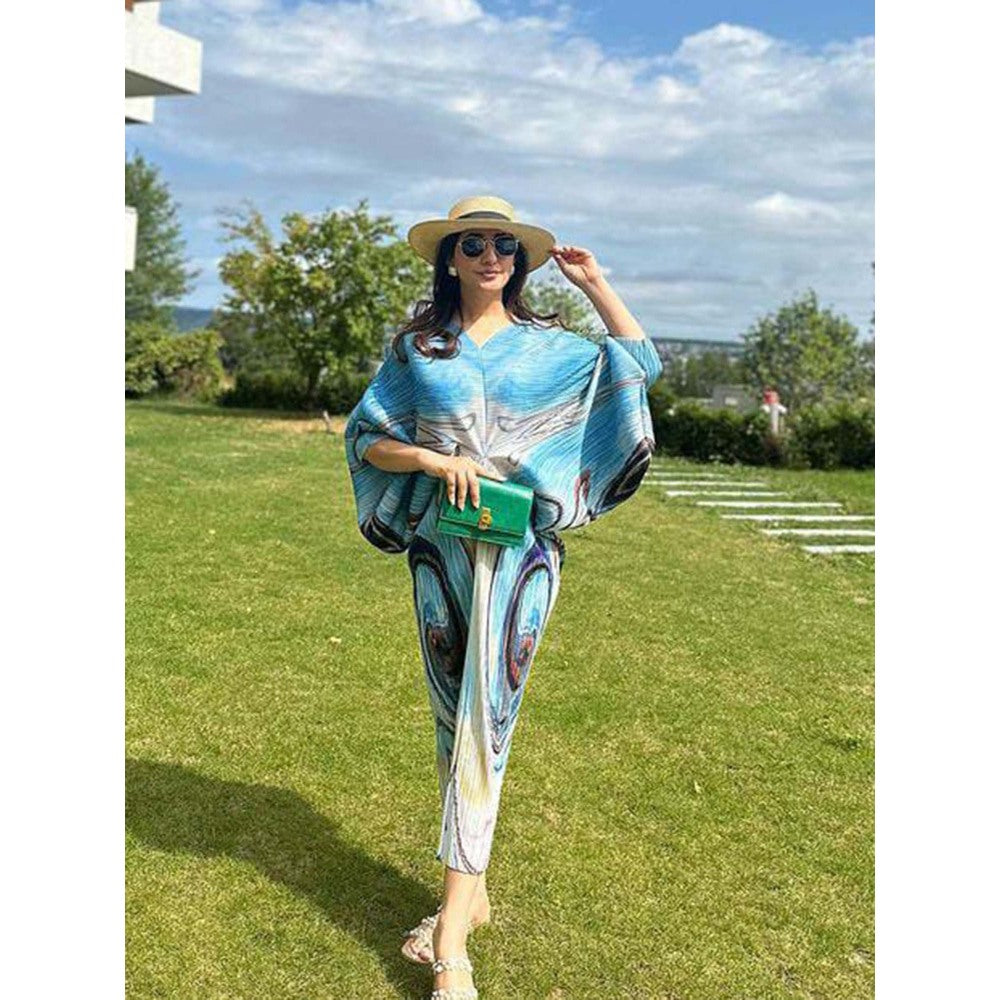 TASUVURE Blue Kimono Kitsch Abstract Printed Midi Dress