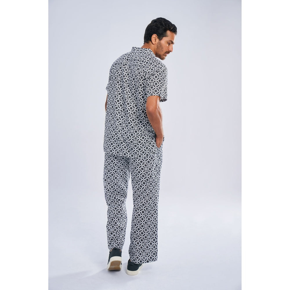 TERRA LUNA Comet Check Black Tao Casual Trousers