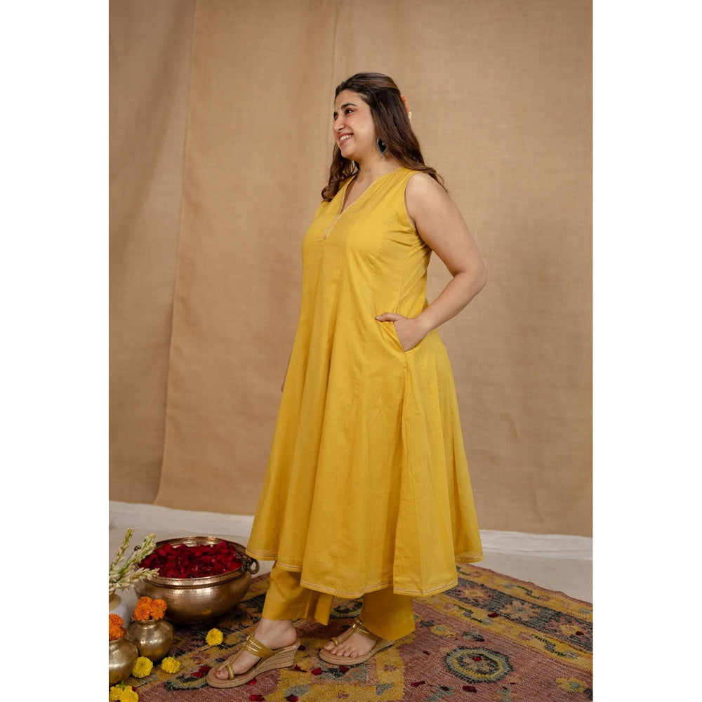 The Indian Ethnic Co. Golden Yellow Plain Cotton V-Neck Kurta with Pant and Dupatta (Set of 3)