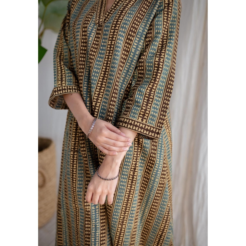 The Indian Ethnic Co. Green A-Line Ajrakh Cotton Hand Block Printed Kurta