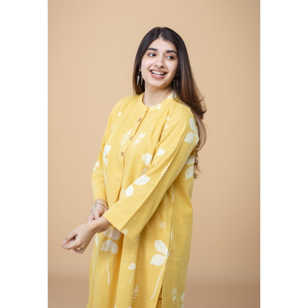 The Indian Ethnic Co. Women Yellow Cotton Floral Printed Kurta with Pant