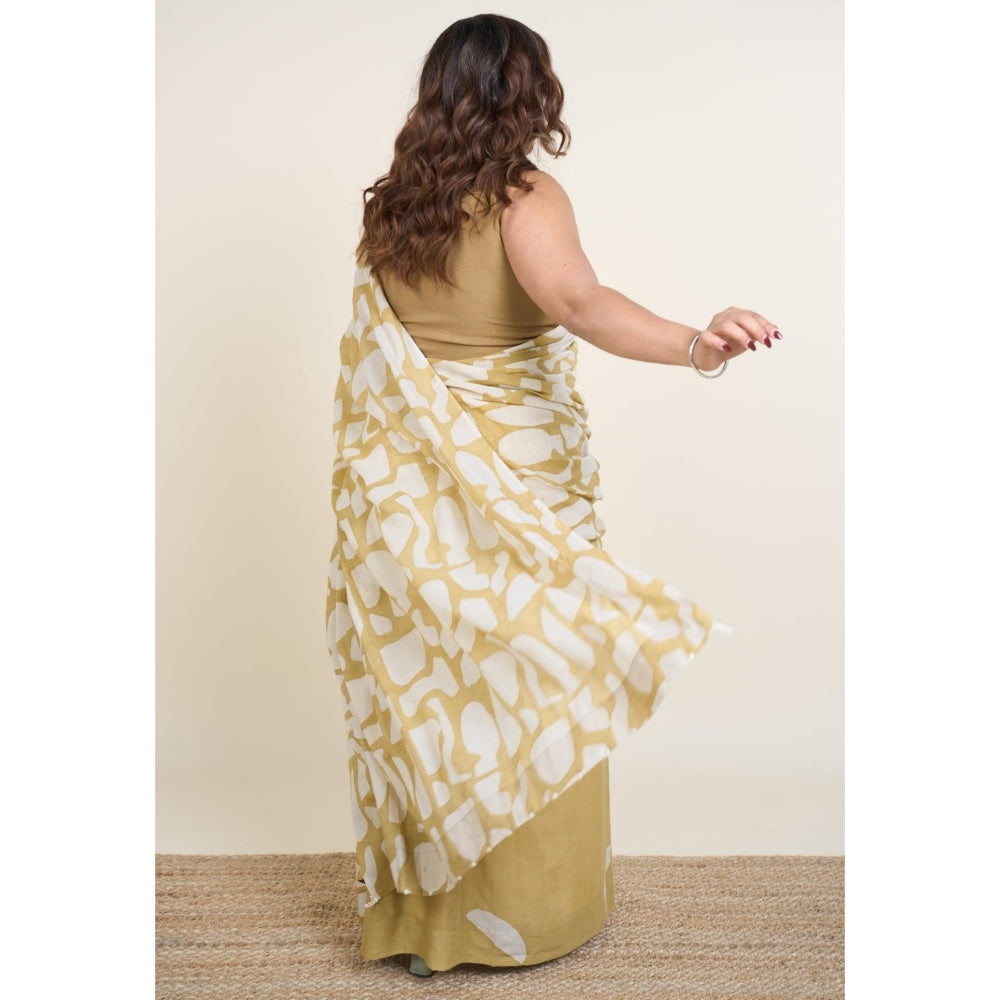 The Indian Ethnic Co. Sabiha Khaki Batik Hand Block Print Mul Cotton Saree Without Blouse