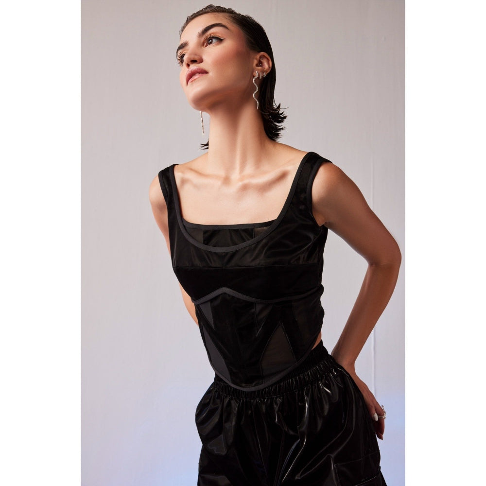 The Dapper Lady Tokyo Black Solid Top