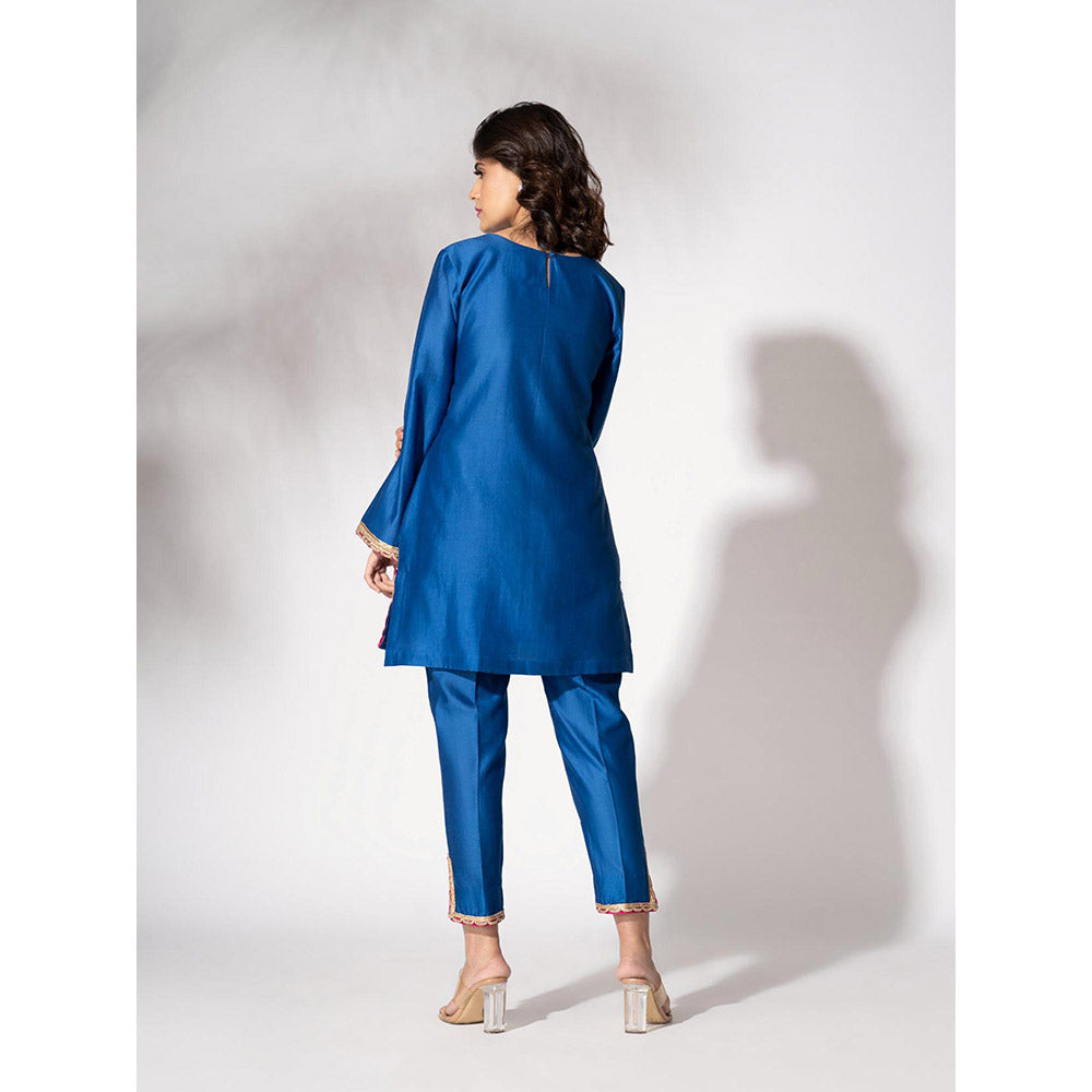 THE AARYA Electric Blue Handwoven Chanderi Short Kurta (Set of 3)