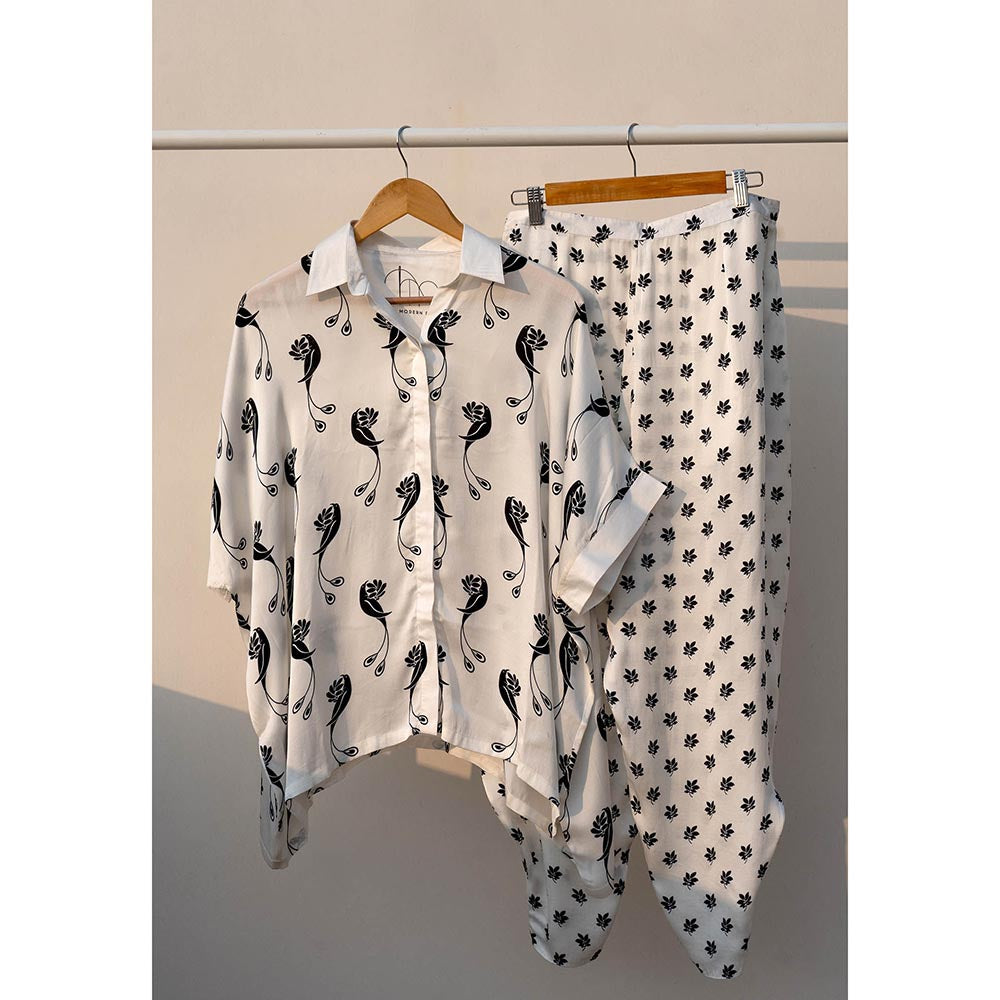 Thee Modern Roots White Humming Bird Boxy Co-Ord (Set of 2)