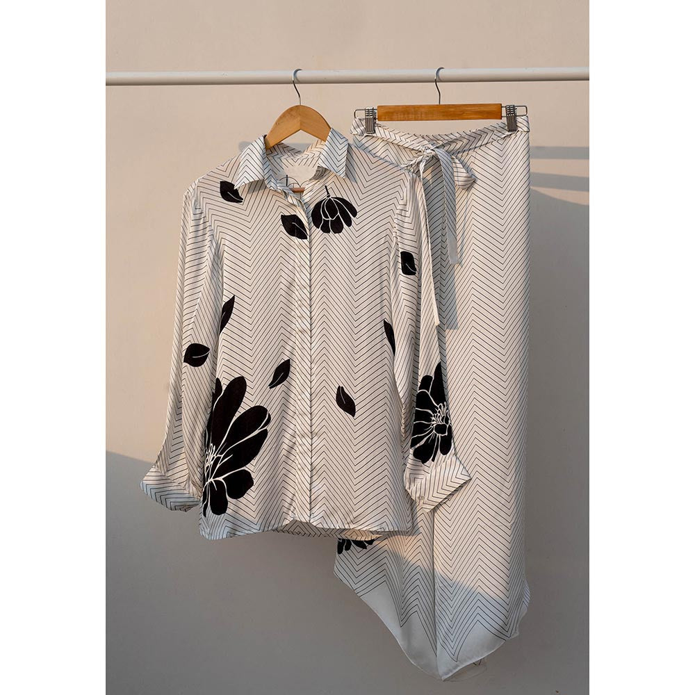 Thee Modern Roots Sakura Printed Co-Ord (Set of 2)