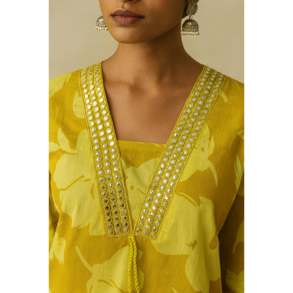 Thee Modern Roots Women'S Mustard Cotton Floral V-Neck Kurta with Pant and Dupatta