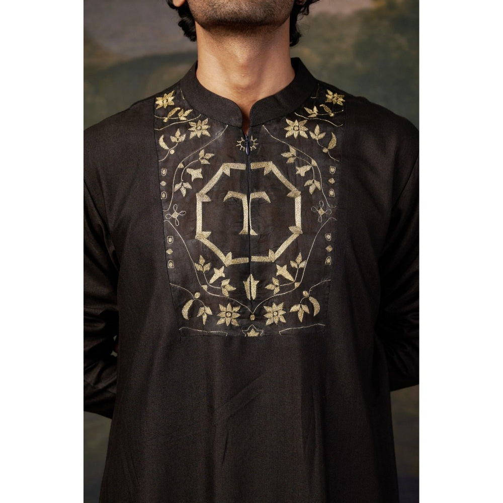 THETAA Men Black Hand-Embroidered Kurta with Pyjama