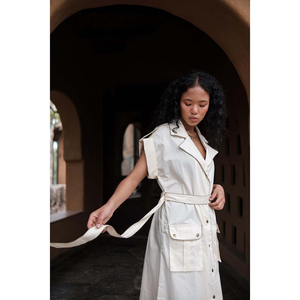 The Terra tribe Off White Harajuku Trench Coat Dress with Belt (Set of 2)