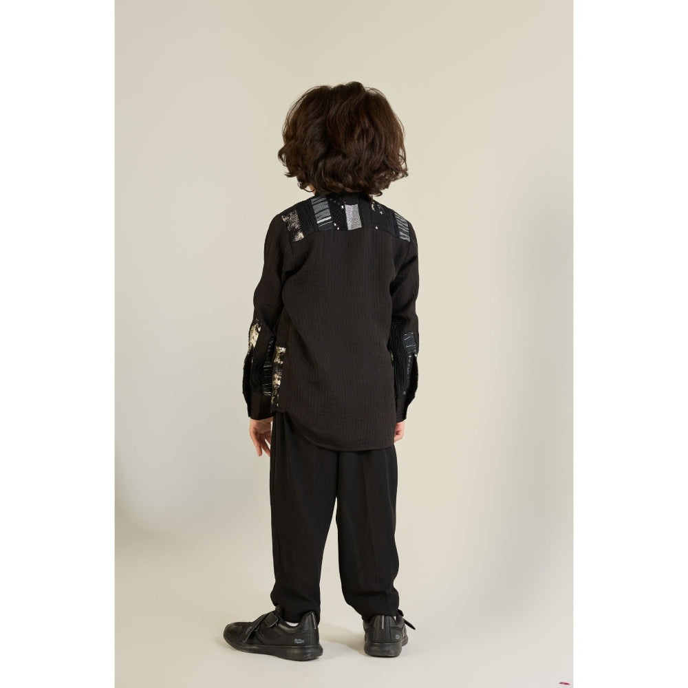 Tilsim by Sagarika Mehrotra Boys Groove Shimmer Shirt Black