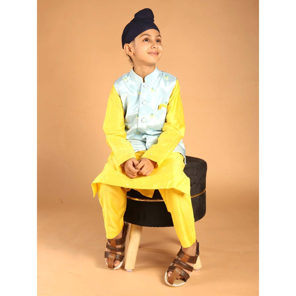 Tilsim by Sagarika Mehrotra Gulrangi Yellow Hand Embroidery Kurta And Pyjama With Jacket