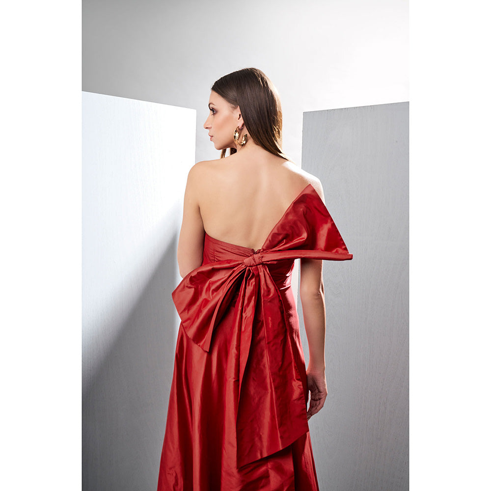 TISHARTH BY SHIVANI Red Taffeta Silk Gown