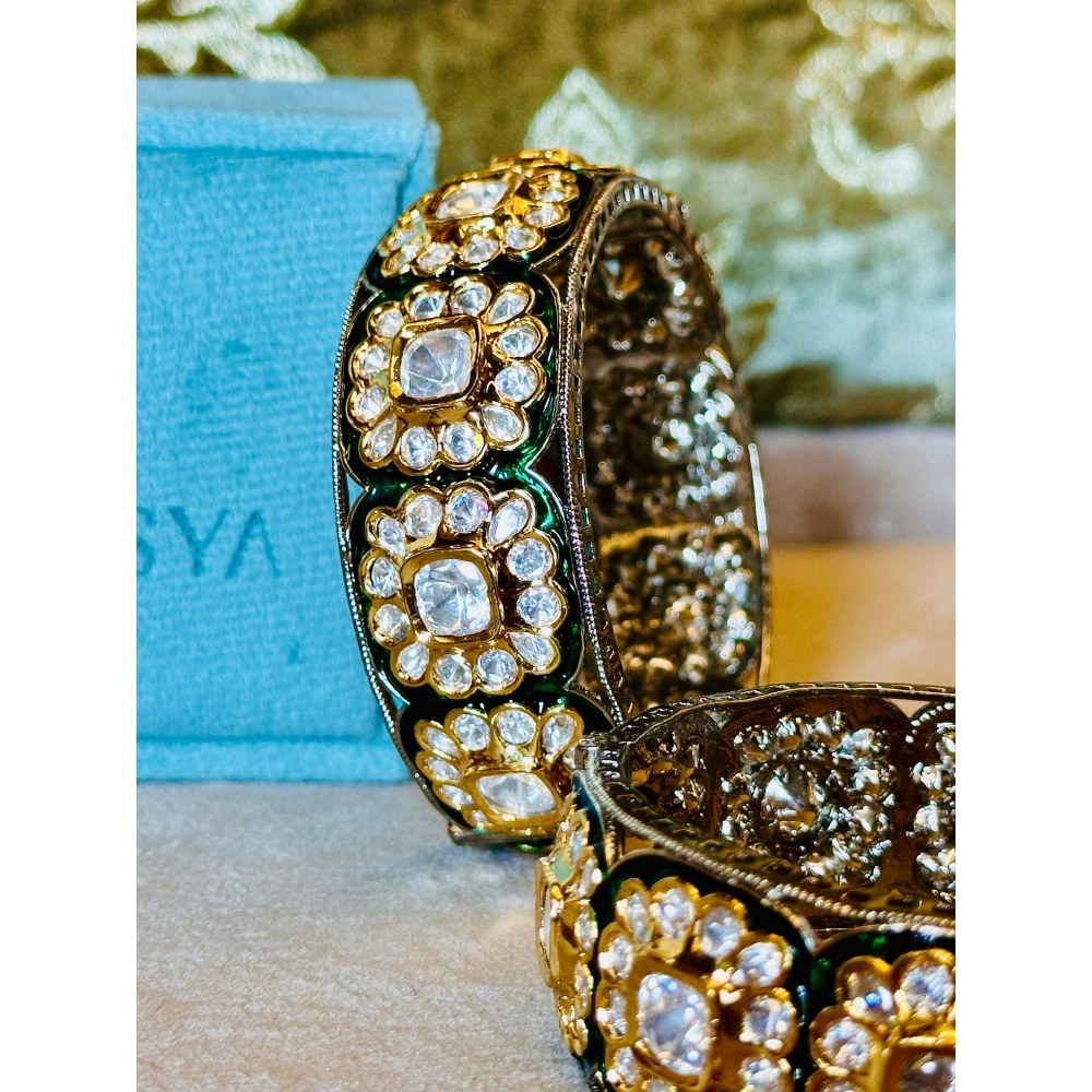 Tussya by Shreya Baghban Kada Set