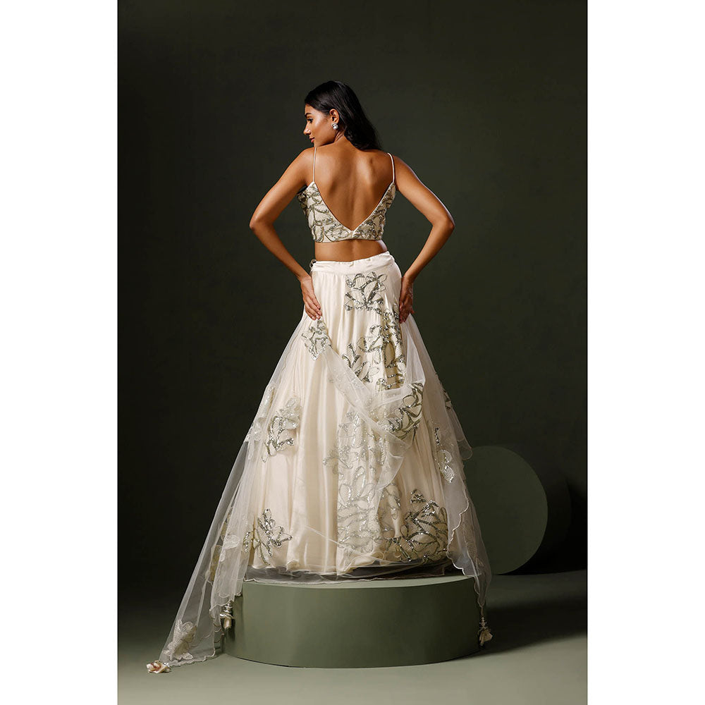 "Two Sisters" by Gyans The Ivory Phool Lehenga with Blouse and Dupatta (Set of 3)