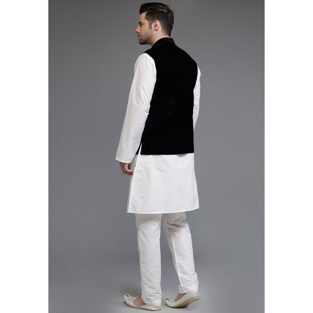 UTSAV FASHION Cotton Silk Off White Kurta with Pyjama and Nehru Jacket