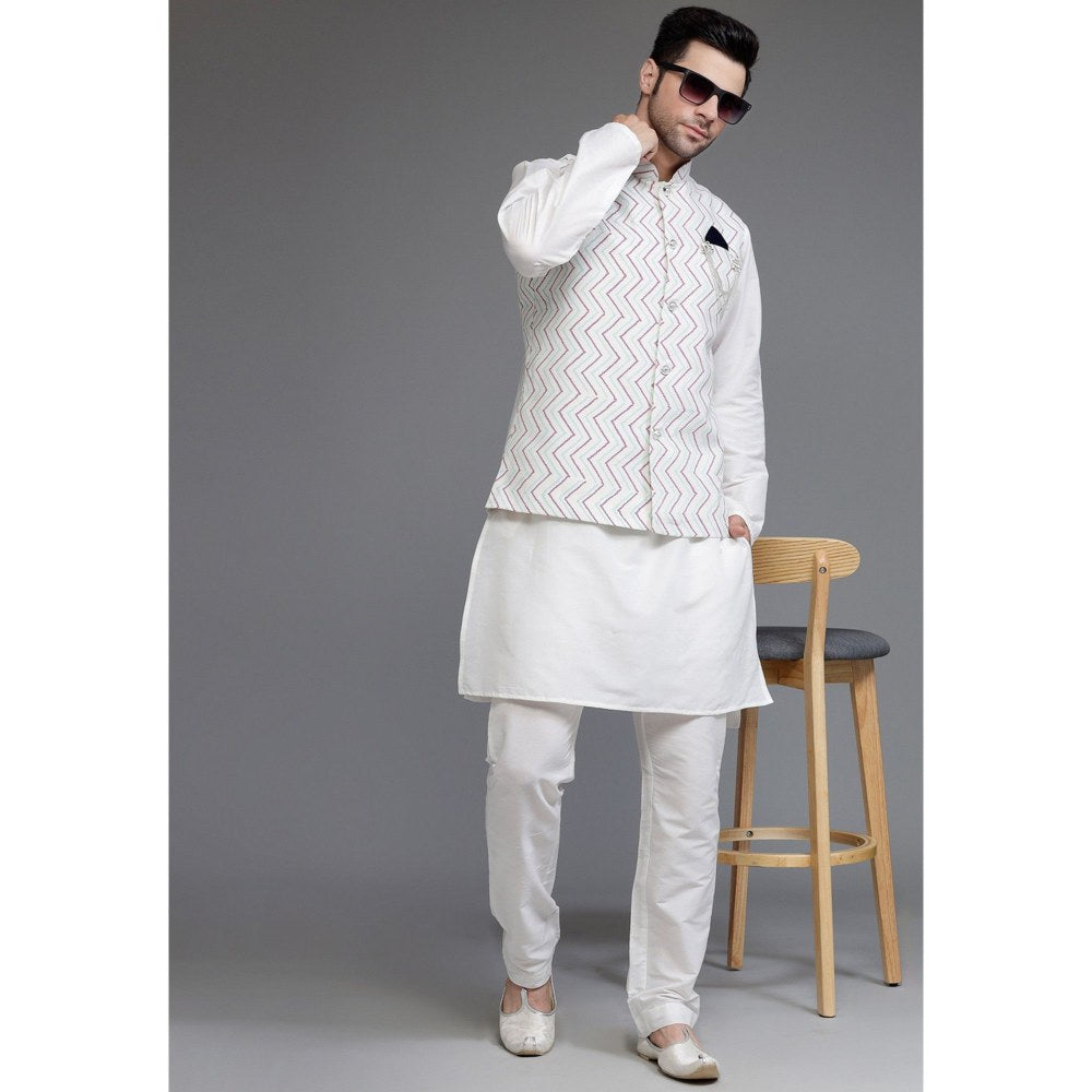 UTSAV FASHION Off White Digital Printed Kurta with Pyjama and Nehru Jacket