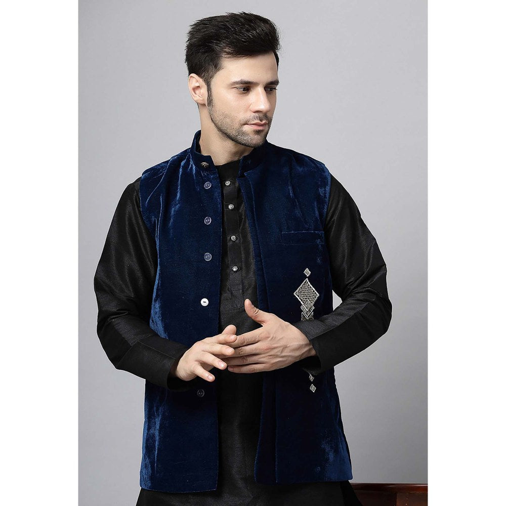 UTSAV FASHION Black Solid Kurta with Jacket and Pant