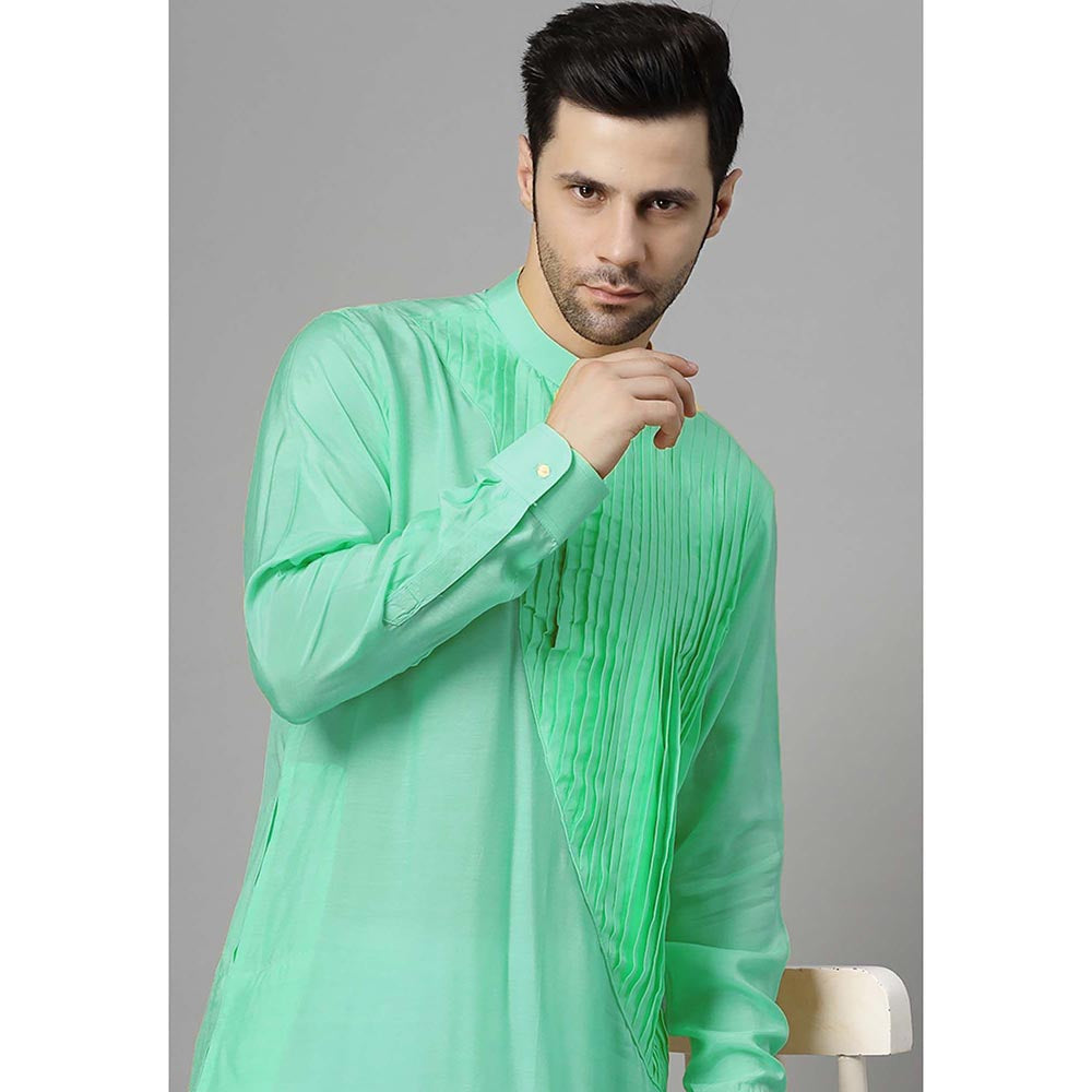 UTSAV FASHION Men Green Pleated Silk Kurta and Pant