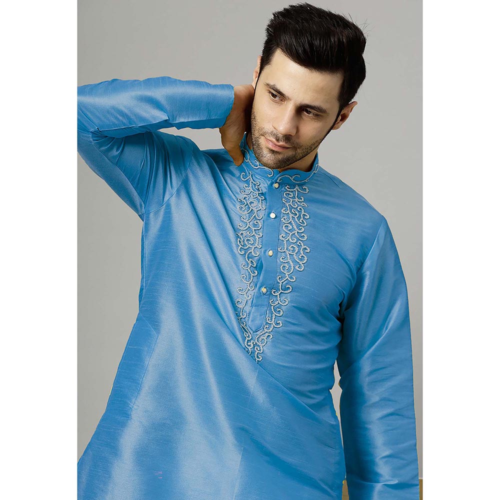 UTSAV FASHION Blue Mandarin Collar Beads and Stones Straight Kurta and Pant