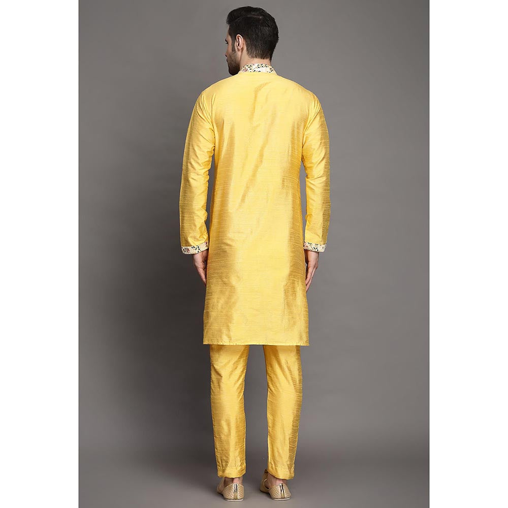 UTSAV FASHION Men Regular Kurta and Pant