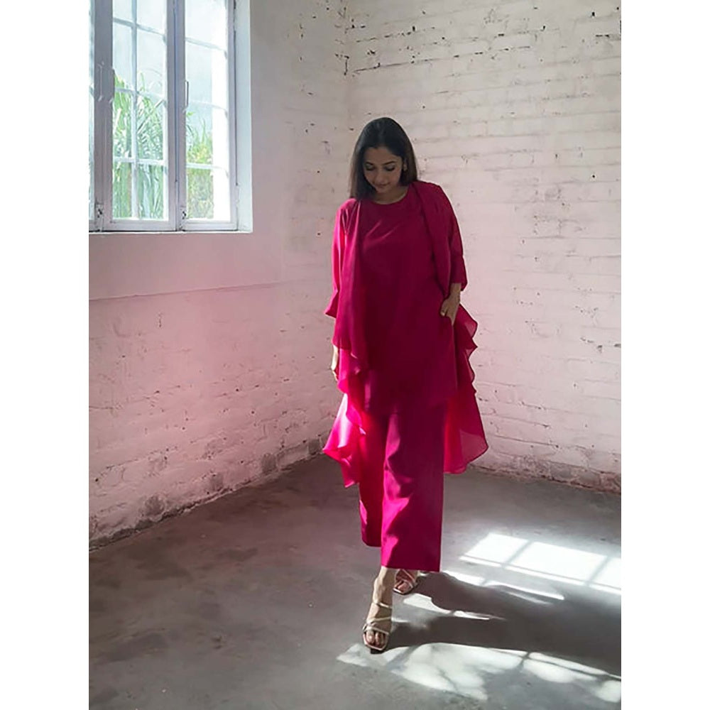 Vaaya The Waterfall Ensemble - Rani Pink Shrug