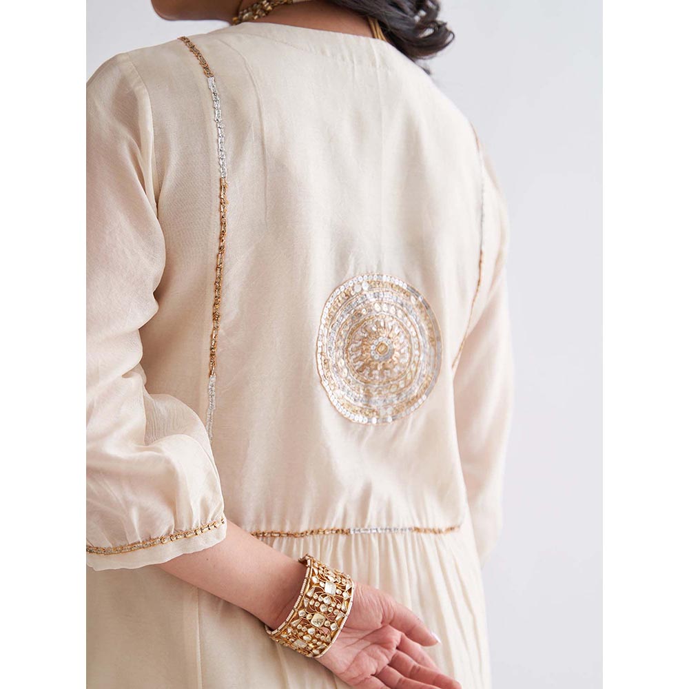Vaaya The Sona Chandi with Gota Zari Handwork Kurta and Pant with Dupatta
