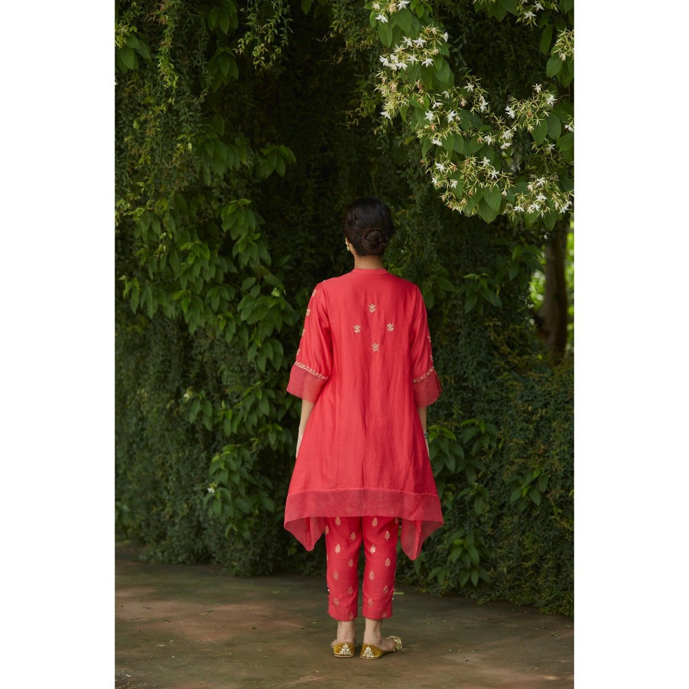 Vashisht Guru Dutt Coral Chanderi Embroidered Kurta with Pant (Set of 2)