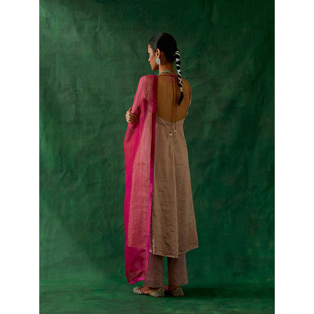 Vinusto Pink Kurta With Pant And Katan Silk Dupatta (Set of 3)