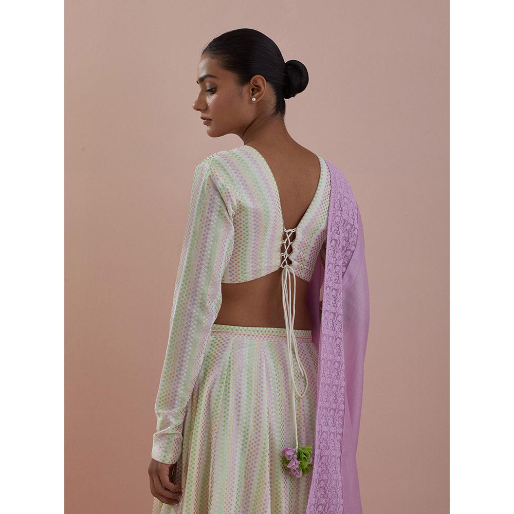 Vinusto Off White Textured Cotton Lehenga with Blouse and Dupatta (Set of 3)