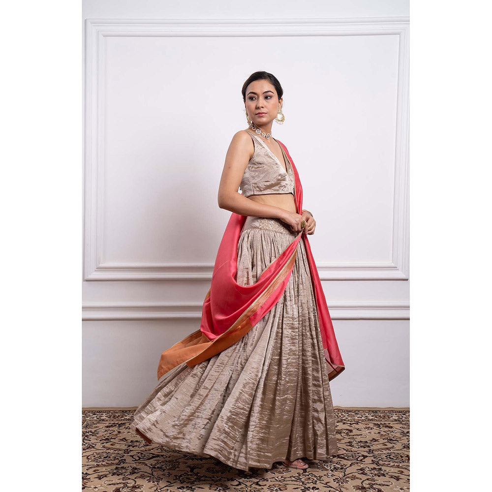 Vinusto Chanderi Embroidered Zari Blouse with Lehenga and Dupatta (Set of 3)