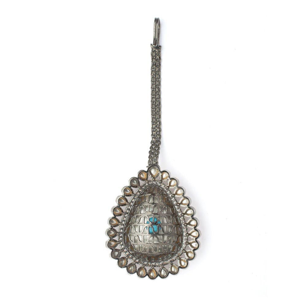 VIVINIA By Vidhi Mehra Gold Plated Womens Synthetic Stone Maangtikka