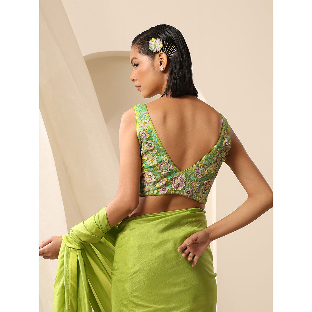 WeaverStory Green V-Neck Sleeveless Embroidery Blouse