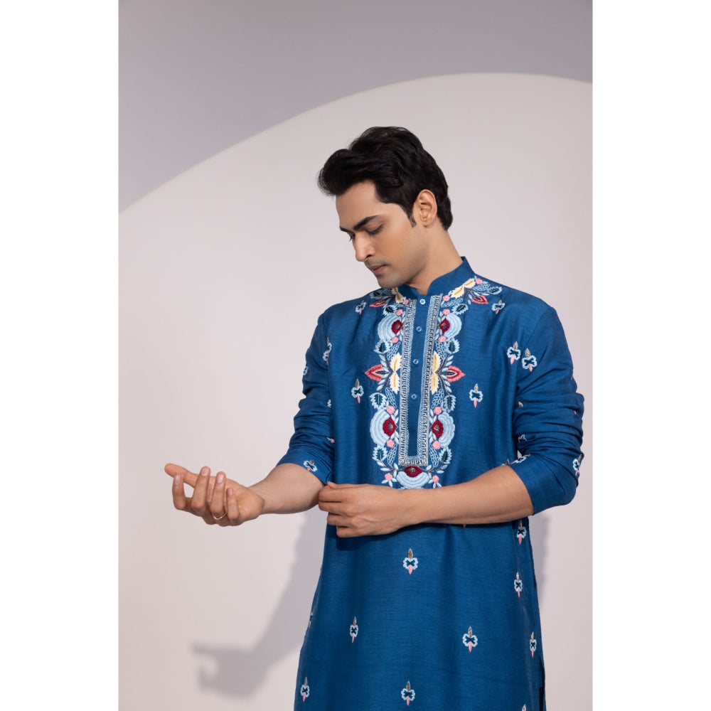 YOSEBA Neelkriti Embroidered Kurta with Pant