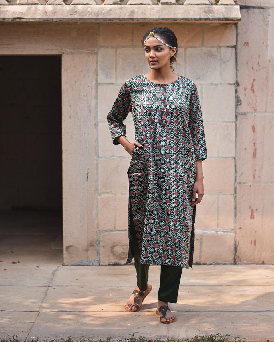 Chidiyaa Forest Green Jaali Blockprinted Mashru Silk Kurta (Set of 2)