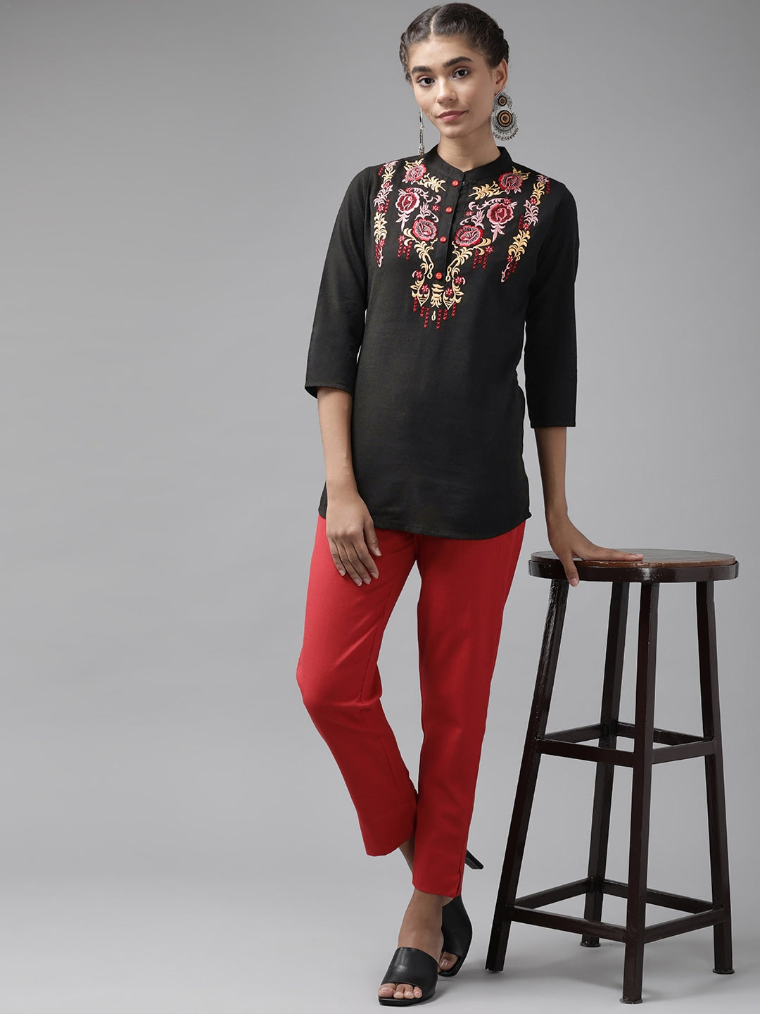 Black Floral Embroidered Top Yufta Store