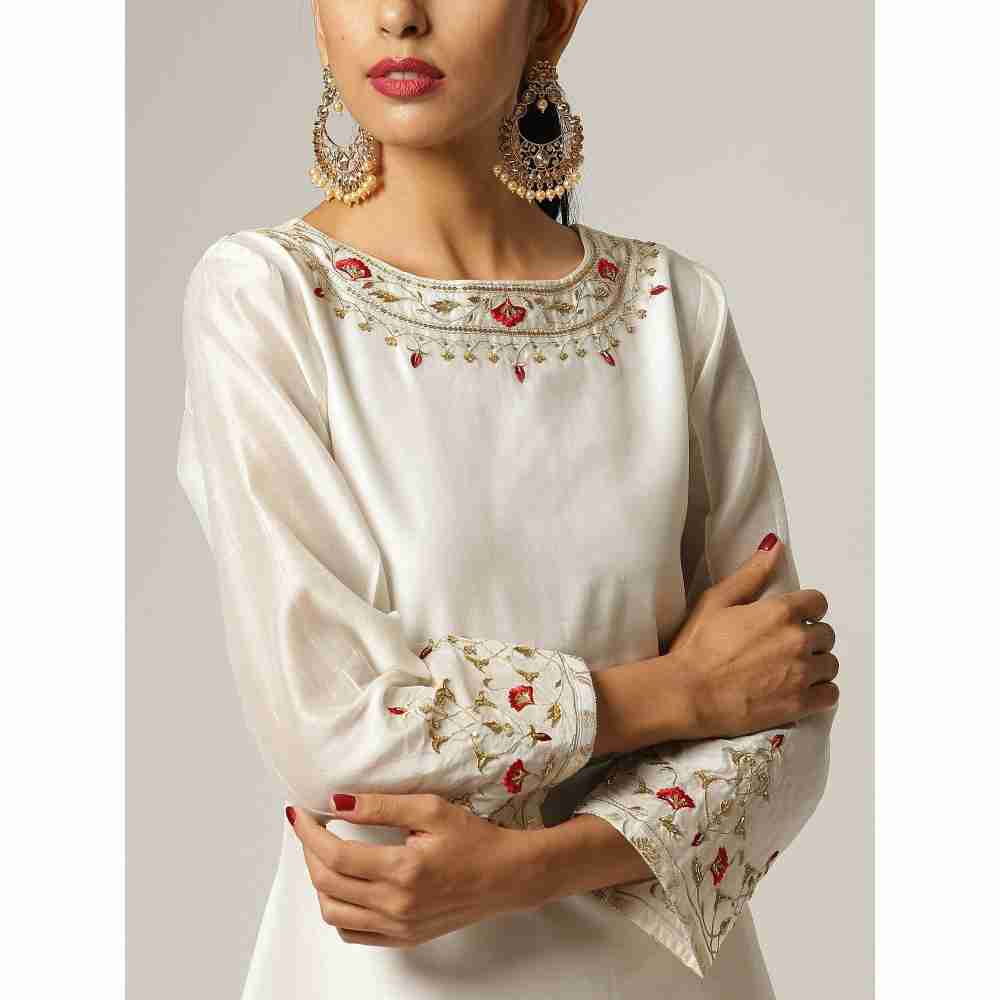 Anantaa Hand Embroidery Off White Chanderi Kurta