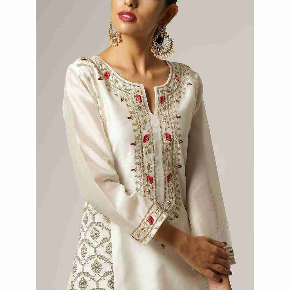 Anantaa Hand Embroidery & Golden Jaal Off White Silk Chanderi Kurta