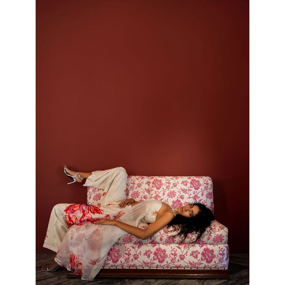 17 : 17 by Simmi Saboo Off White Dragon Fly Tube Knot Flap Slit Kurta with Palazzo (Set of 2)